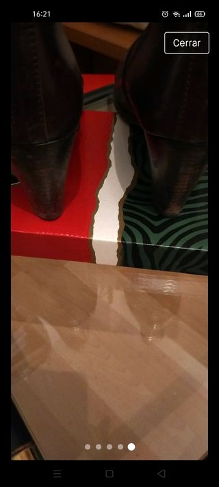 Botines Ayestaran de segunda mano por 9 EUR en Hernani en WALLAPOP