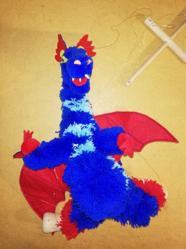 Marionettes Papá Noel y Dragón