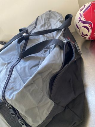 BOLSA DEPORTE GR. COMBINADO EN GRISES