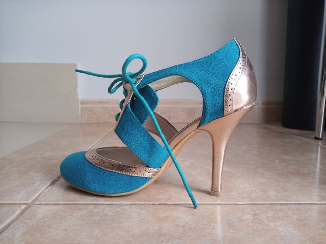 Zapatos botines de tacon símil piel