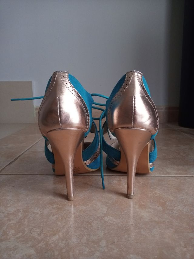 Zapatos botines de tacon símil piel