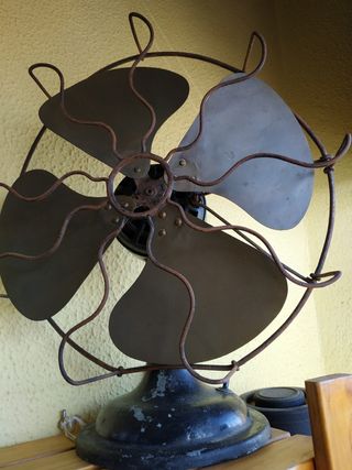 Ventilador antiguo en WALLAPOP Ventilador antiguo en WALLAPOP
