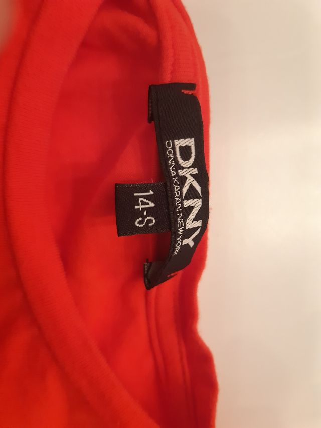 T-shirt DKNY menina. Tamanho 14