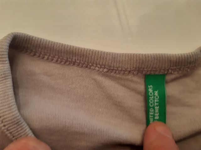 camiseta benetton. talla 2xl. 11-12 años