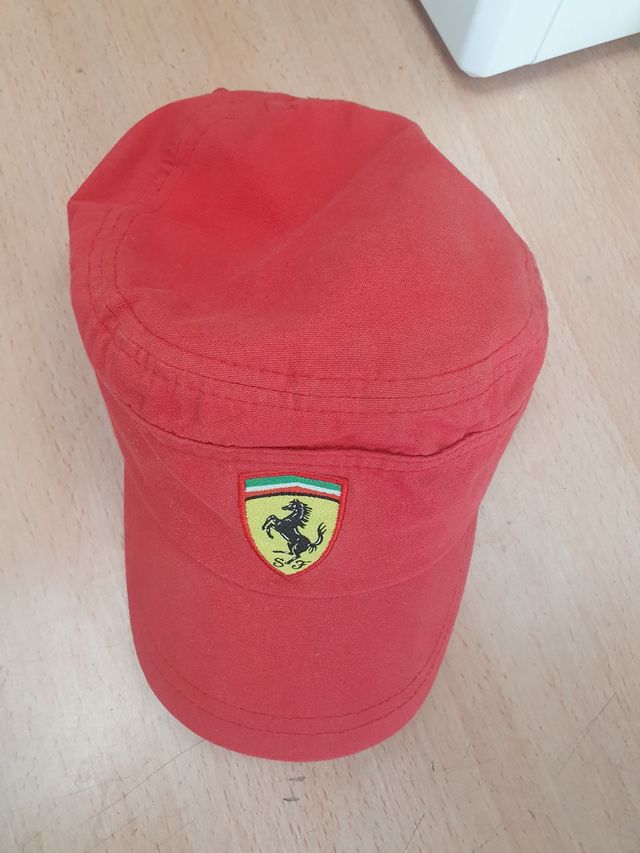 Gorra Ferrari