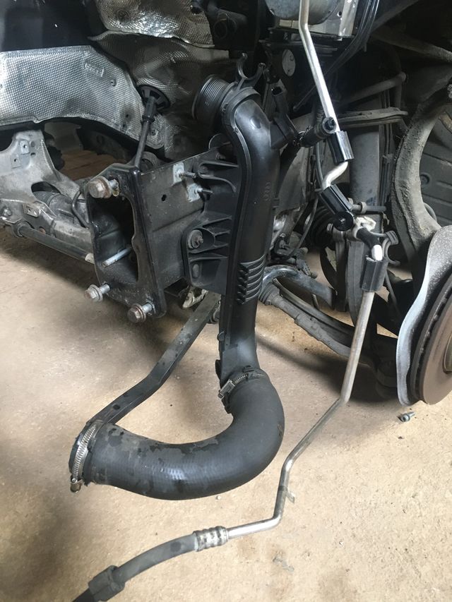 Tubo intercooler Audi A4 2.0 Tdi B8 de segunda mano por 40 EUR en Campo