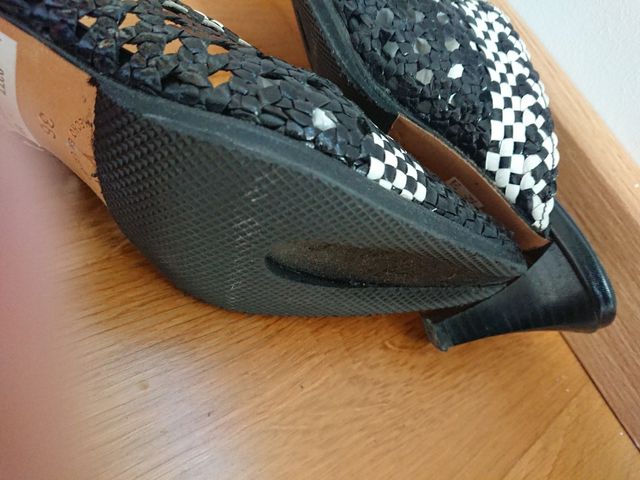 Sandalias tipo zuecos trenzado SIN USO