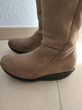 Botas altas Camel MBT mujer 37 de segunda mano por 100 EUR en Colonia  Covibar en WALLAPOP