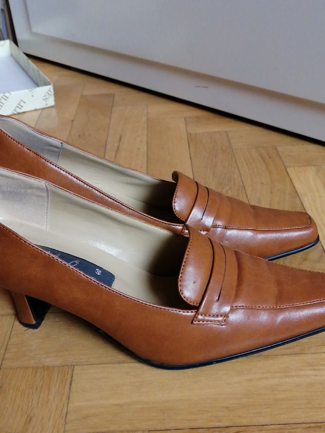 zapatos mujer marrones número 40