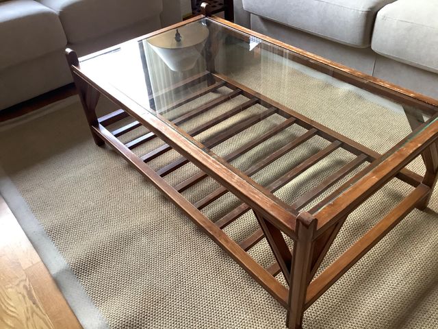 Mesa de salón, de teca con sobre de cristal