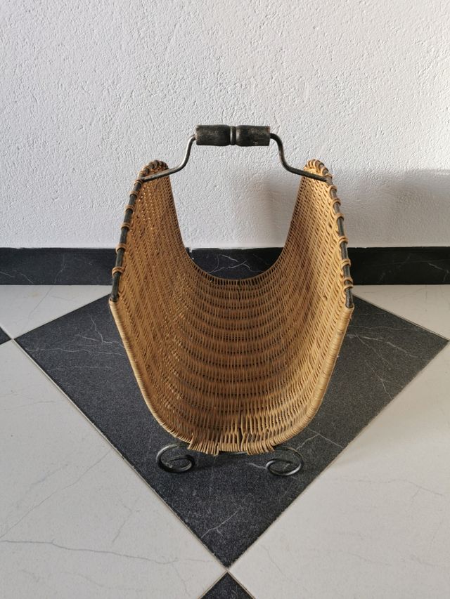 Botellero y revistero