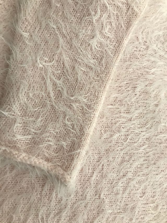 Suéter rosa de pelito H&M talla 10