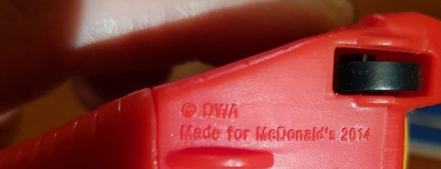 Dragon rojo movible de MACDONALDS y TROLLS.