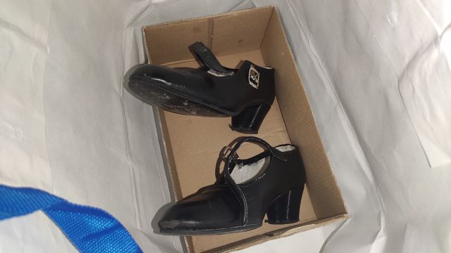 Zapatos sevillana T31 (amplios)