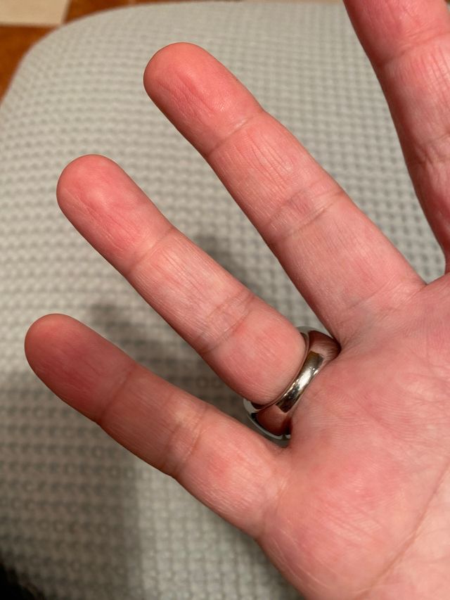 Anillo calvin klein gris