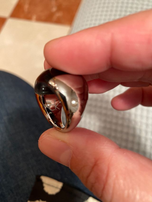Anillo calvin klein gris