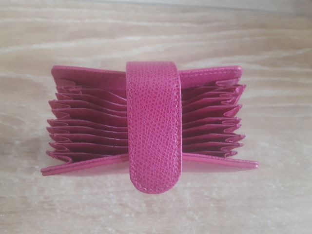 cartera tarjetero Salvador Bachiller fuxia