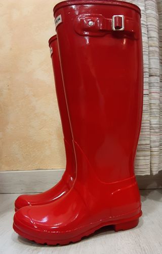 Botas Hunter rojo brillante mujer talla 39 de segunda mano por 75 EUR en  Madrid en WALLAPOP