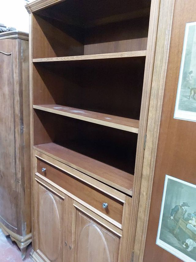 ARMARIO CON MUEBLE ESTANTERÍA de segunda mano por 120 € en Alicante en