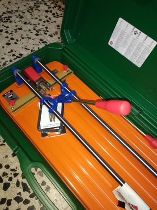 Rubi Corta azulejos de segunda mano por 300 EUR en Alpedrete en WALLAPOP