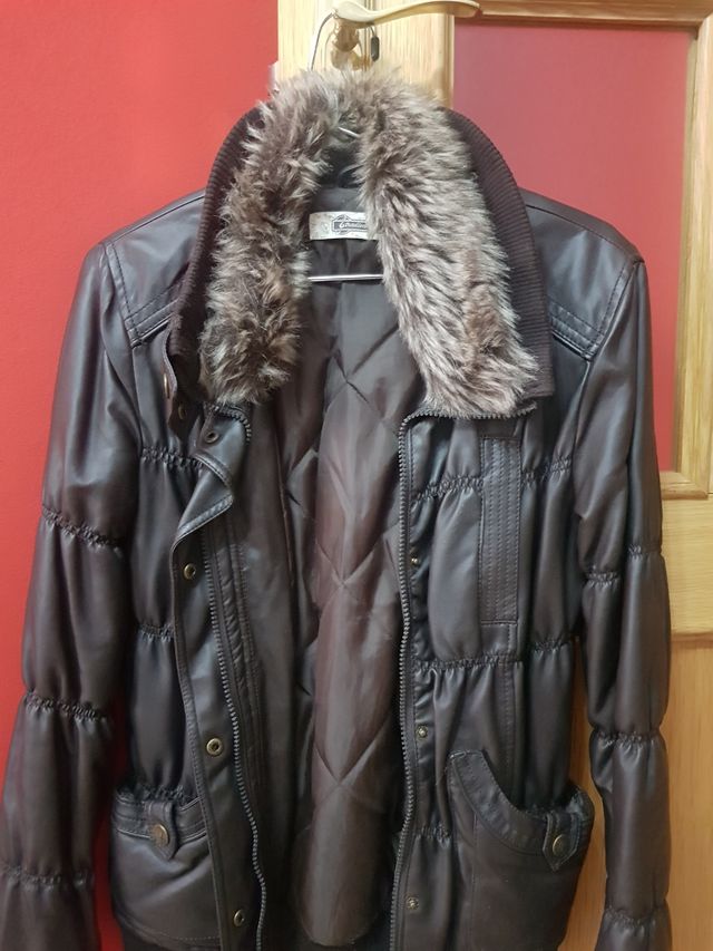 Chaqueta cuero acolchada mujer Stradivarius