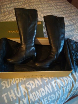 URGE botas PIEL modabella + botines de segunda mano por 80 EUR en Barcelona  en WALLAPOP