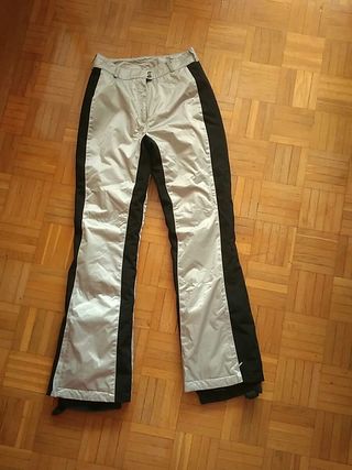 Pantalón de esquí Tsunami mujer. 36 de segunda mano por 35 EUR en Pamplona  en WALLAPOP