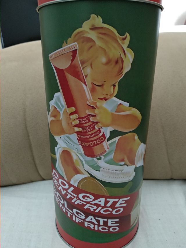 caja metal vintage Colgate