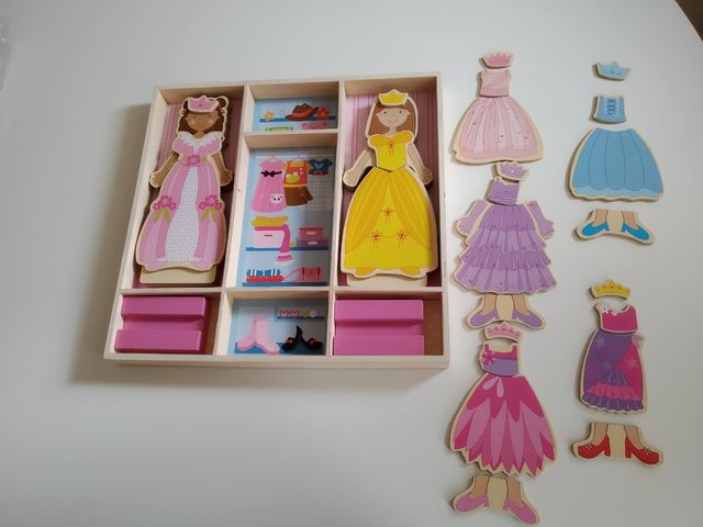 juego para cambiar de ropa a las muñecas