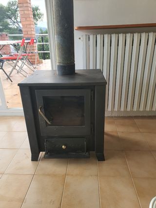 Chimenea de leña de segunda mano en WALLAPOP