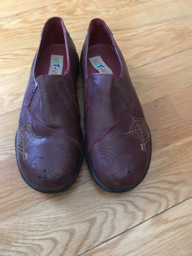 Zapatos piel granates talla 34