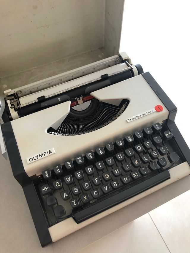 Máquina de escribir Olympia