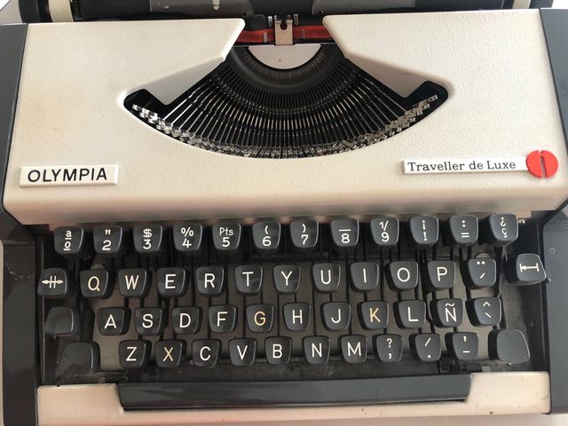 Máquina de escribir Olympia