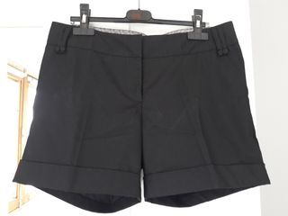 Pantalón corto vestir mujer de segunda mano por 4,5 EUR en Tielmes en  WALLAPOP