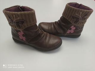 Botas marca Chicco para niña 31 de segunda mano por 8 EUR en Salobreña en  WALLAPOP
