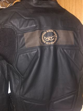 Cazadora de cuero Berik de segunda mano por 135 EUR en Algeciras en WALLAPOP