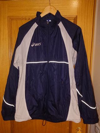 Cortavientos asics de segunda mano por 5 EUR en Jove en WALLAPOP