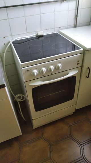 Conjunto horno con vitrocerámica corbero de segunda mano por 200 EUR en  Segovia en WALLAPOP