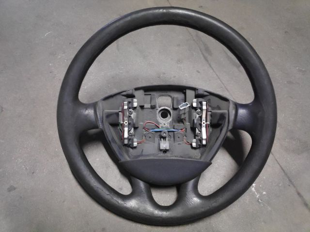 volante trafic vivaro primastar