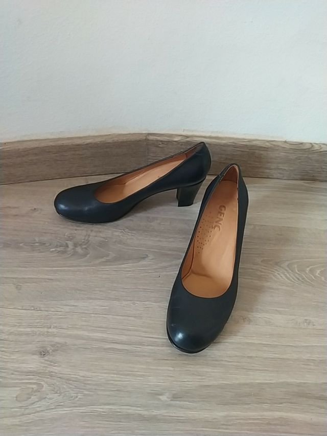 zapatos para trabajo. 