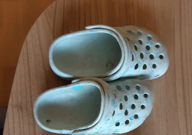 Chanclas de agua talla 23