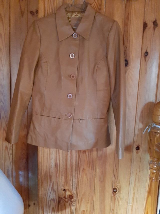 CHAQUETA DE PIEL