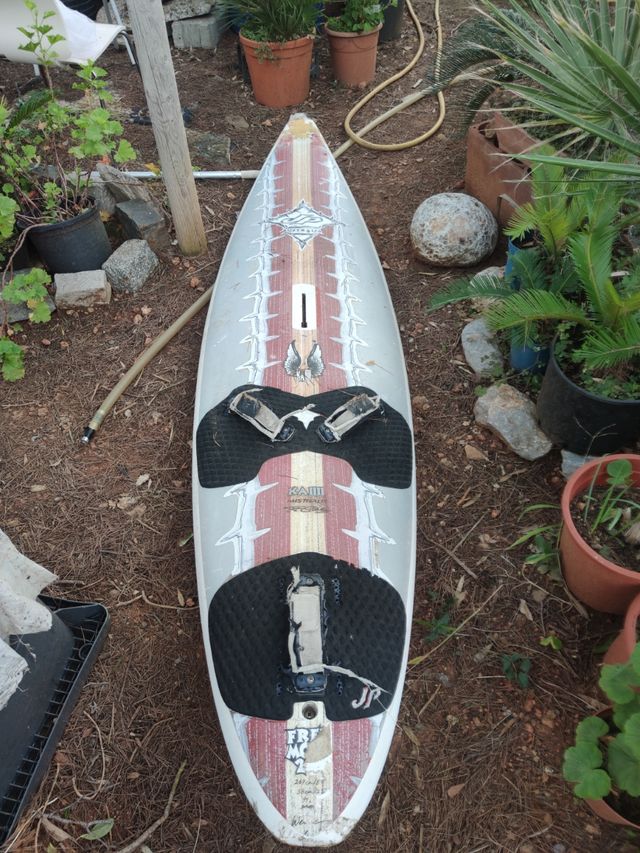 tabla playa surfista windsurf