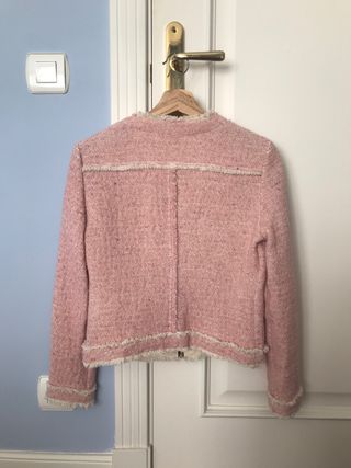 Chaqueta Tweed de Zara de segunda mano por 29,9 EUR en San Bartolome en  WALLAPOP