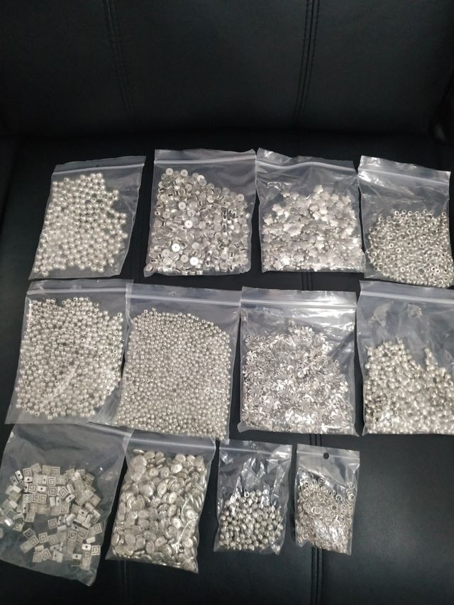 Lote Manualidades más 3000 Abalorios