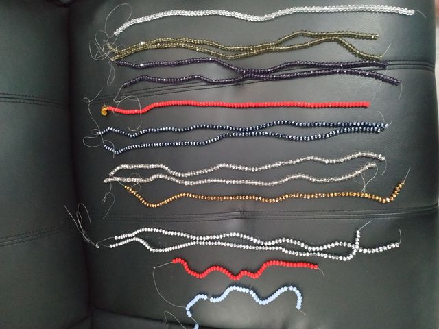 Lote Manualidades más 3000 Abalorios