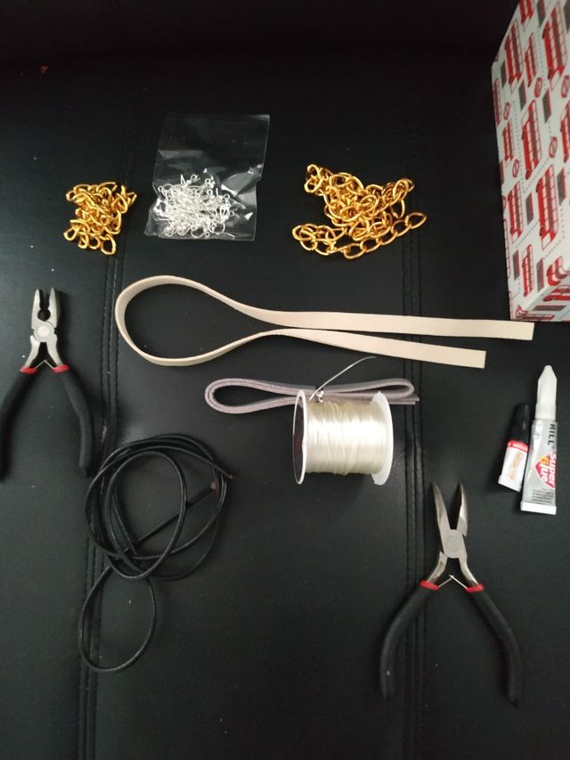 Lote Manualidades más 3000 Abalorios