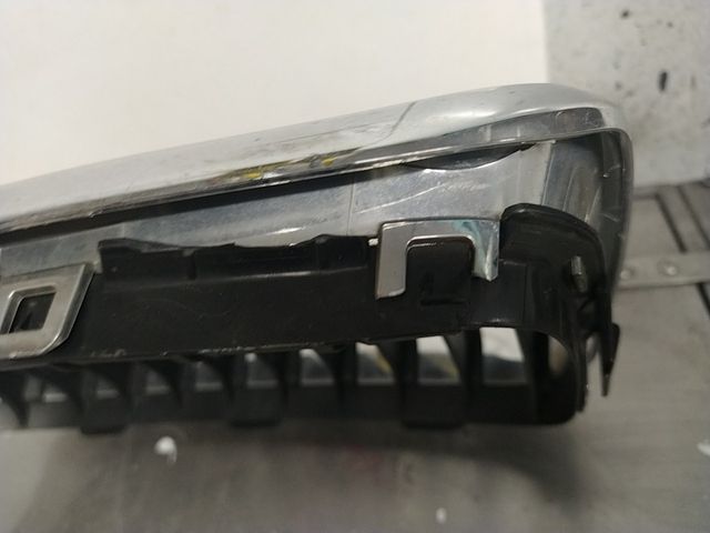 Rejilla delantera derecha BMW serie1 F21