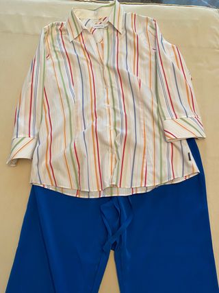Conjunto señora (T XL) de segunda mano por 15 € en Valencia Camisa rayas Zara de segunda mano por 15 € en Valencia en