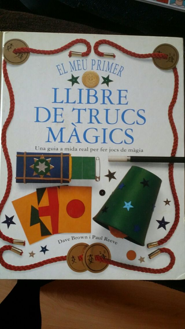 Libro de magia, llibre trucs màgics